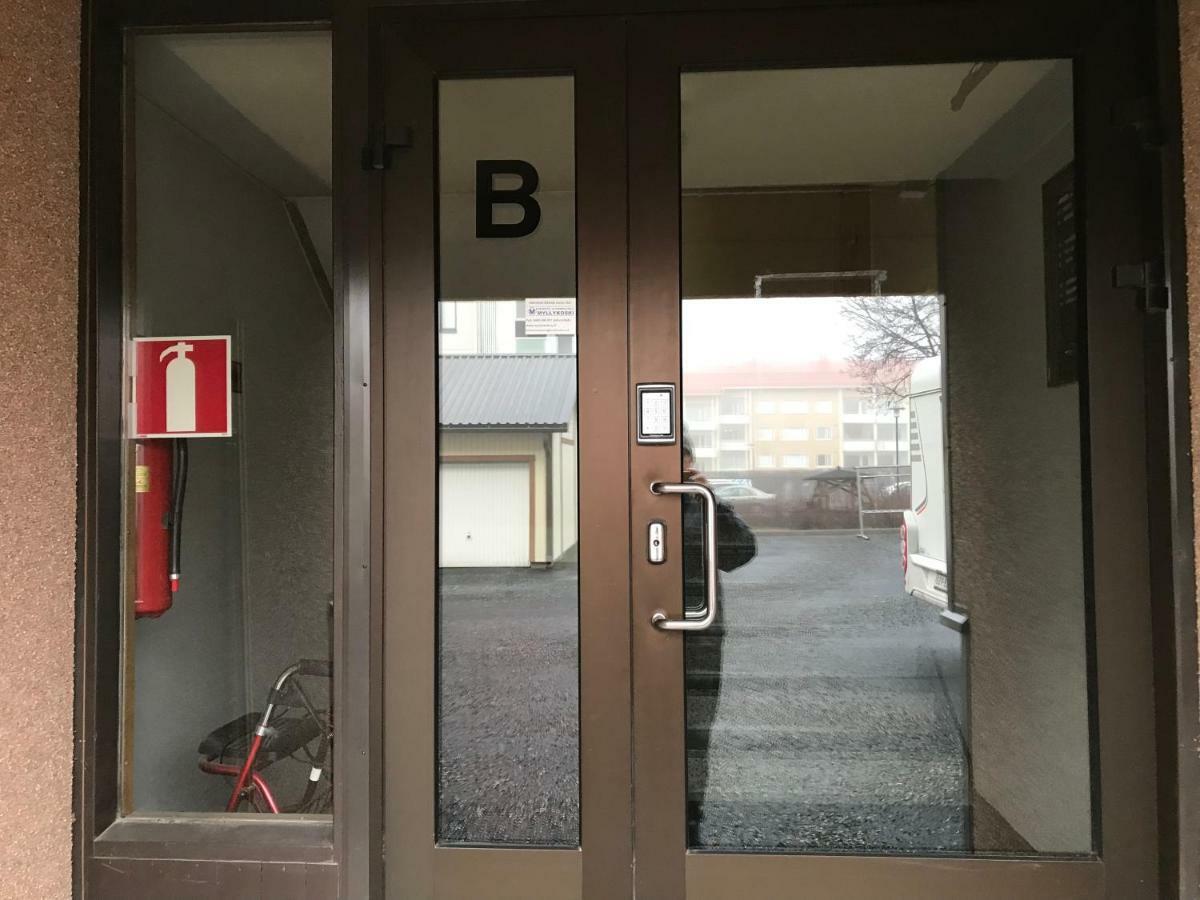 Kemi City L Near Snowcastle, 2 Rooms, Kitchen, Glazed Balcony, Free Parking On Street 外观 照片